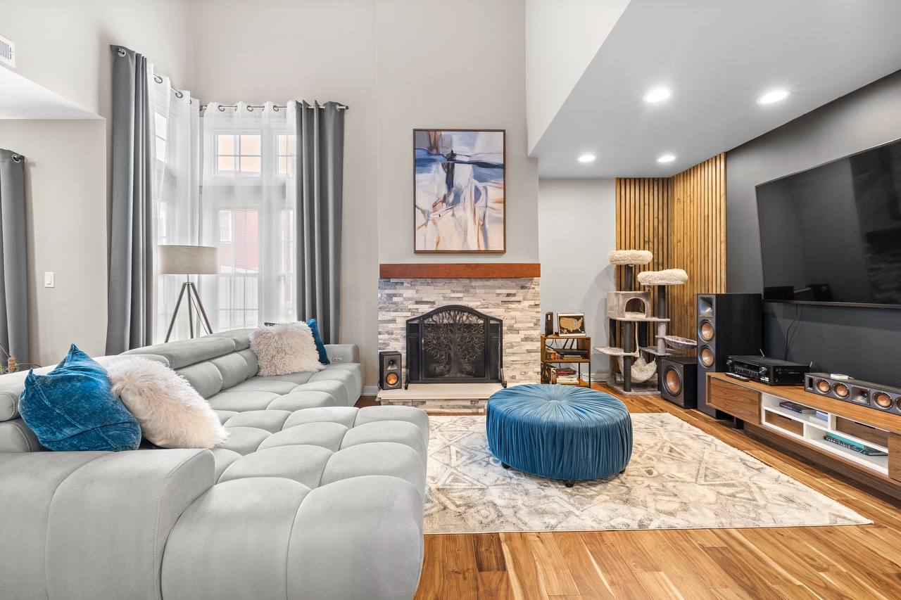 Exterior home after professional HDR editing - K94 Production Chicago